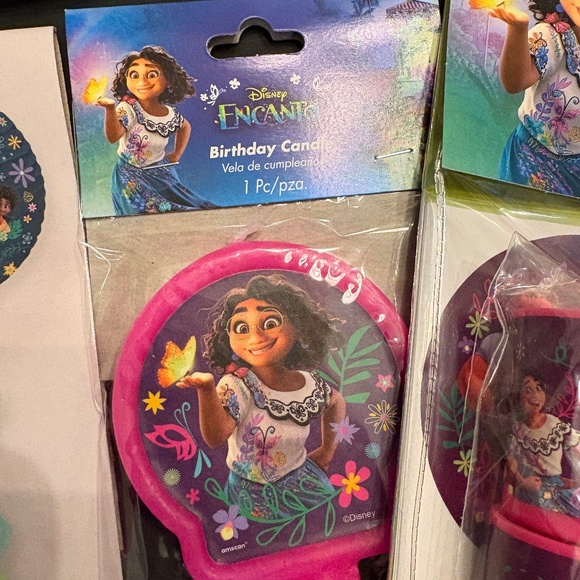 Mirabel Encanto Birthday Party Set BRAND NEW ENTIRE SET - Picture 4 of 10